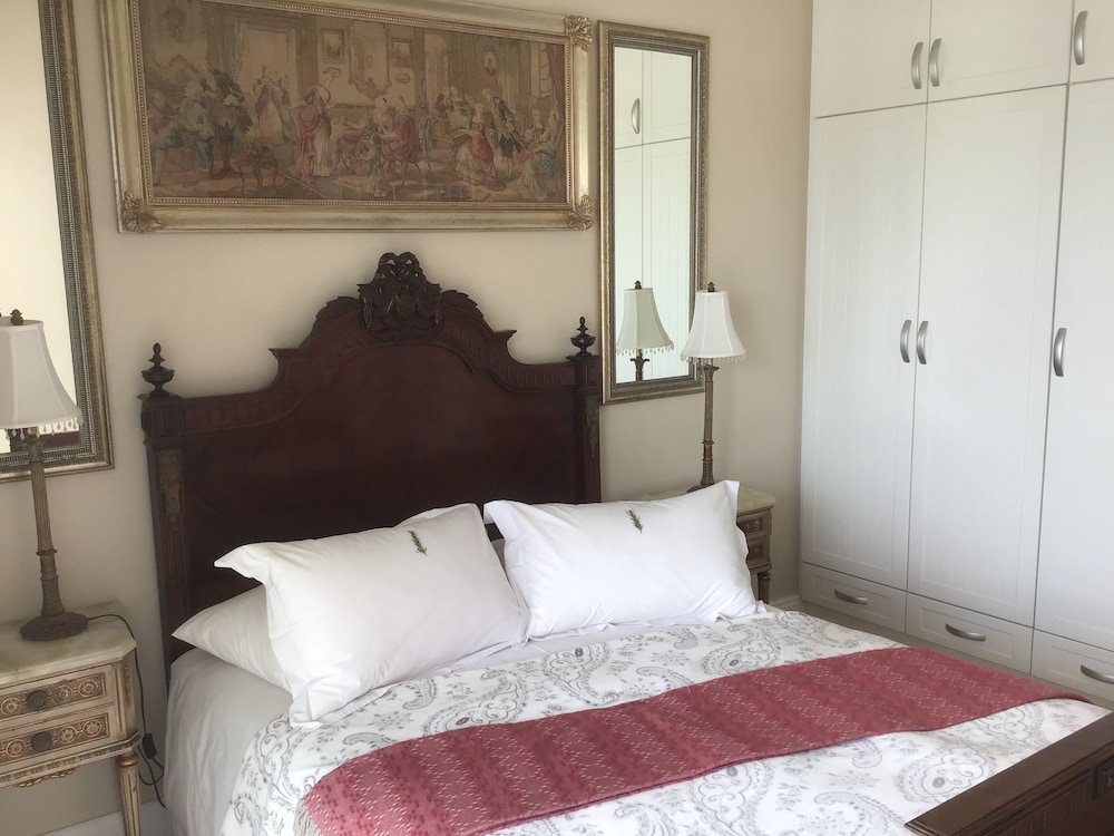Guest room (8)