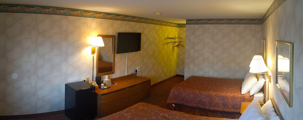 Standard Double Room, 2 Double Beds, Smoking photo 1