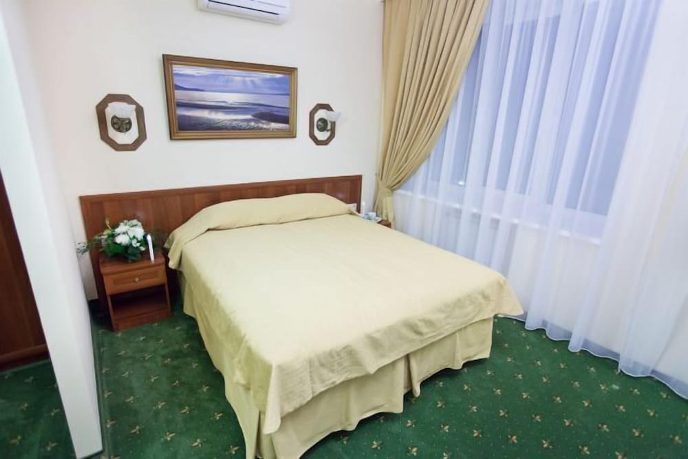 Standard Double or Twin Room, City View