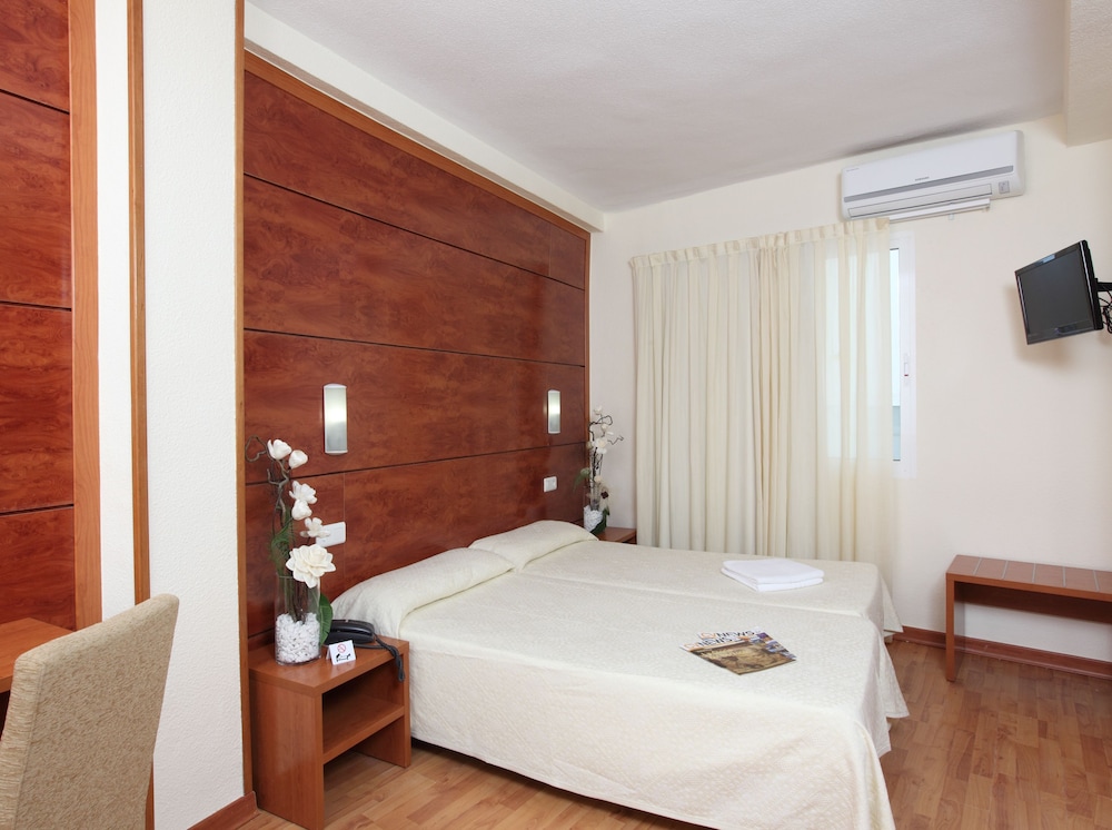 Double Or Twin Room photo 2