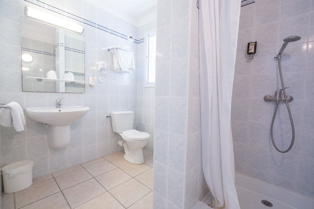 Double or Twin Room photo 2