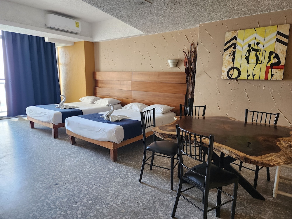 Standard Double Room, Balcony, Partial Ocean View