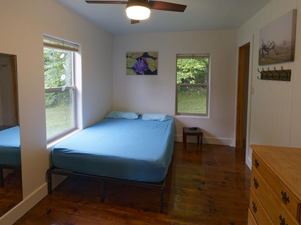 House, 2 Bedrooms photo 1
