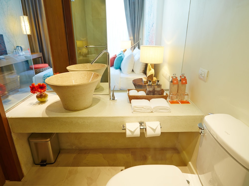 Premier Room, Balcony, Sea View photo 3