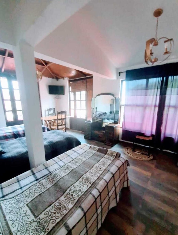 Quadruple Room, Multiple Beds, Refrigerator & Microwave, Corner