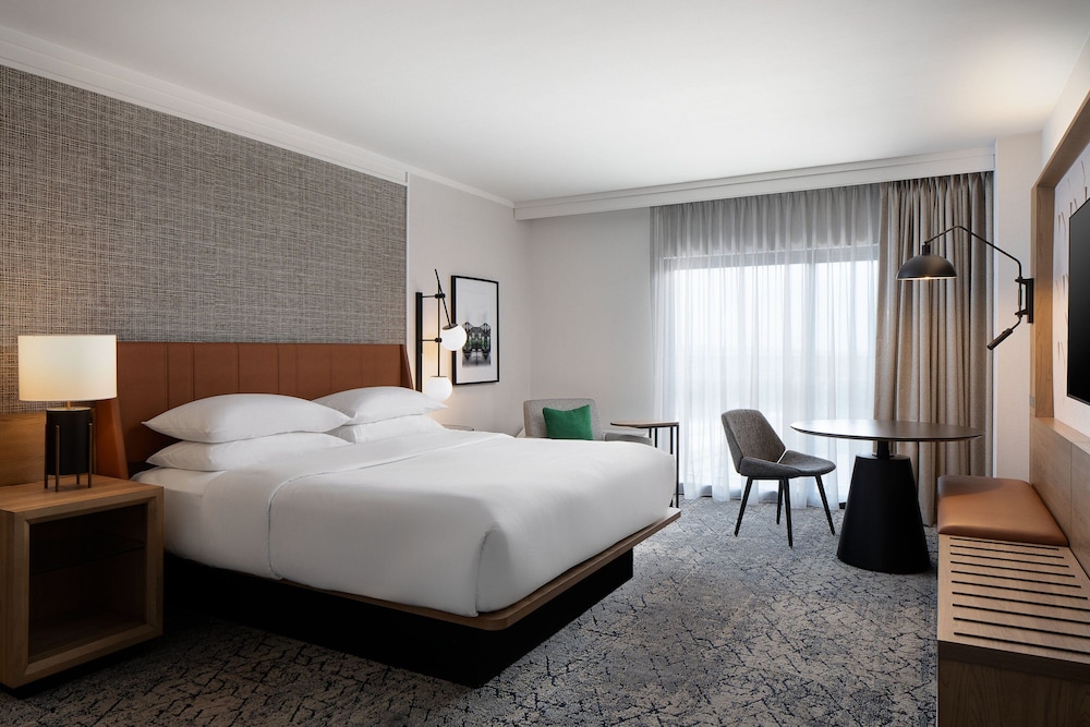 Executive Room, 1 King Bed - Photo 1