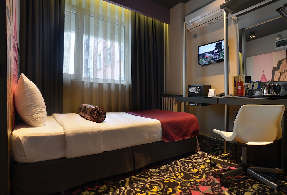 Economy Double Or Twin Room, 1 Bedroom, Non Smoking photo 2