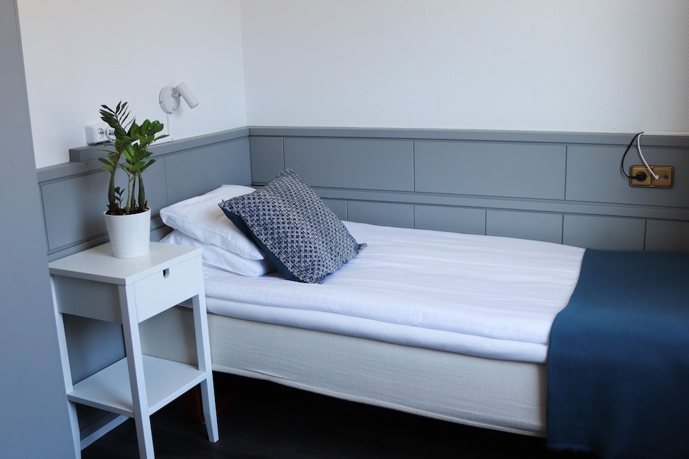 Classic Single Room
