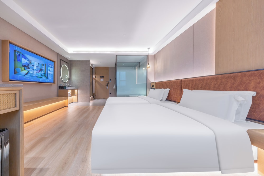 Superior Twin Room, City View