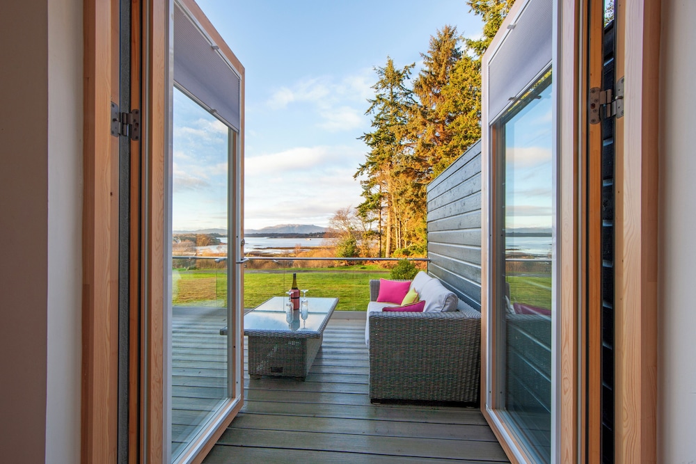 Executive Room, 1 King Bed, Sea View photo 3