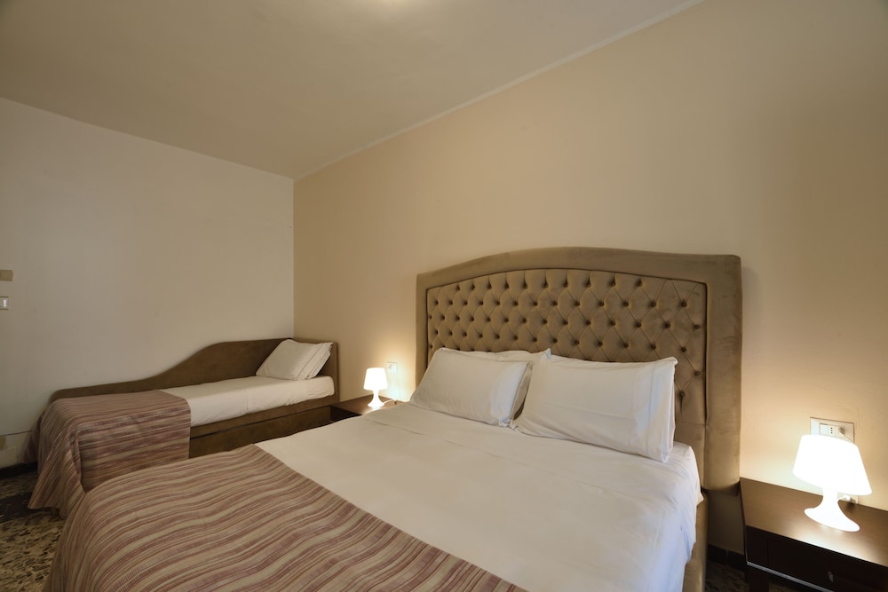 Comfort Triple Room photo 2