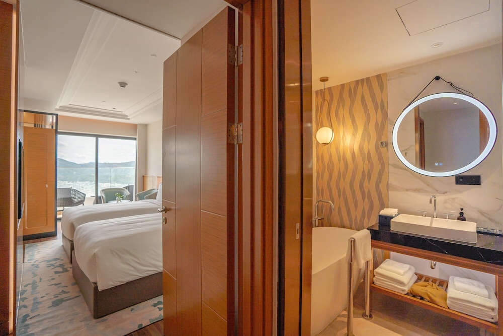 Three-bedroom Suite Oceanview - Photo 8