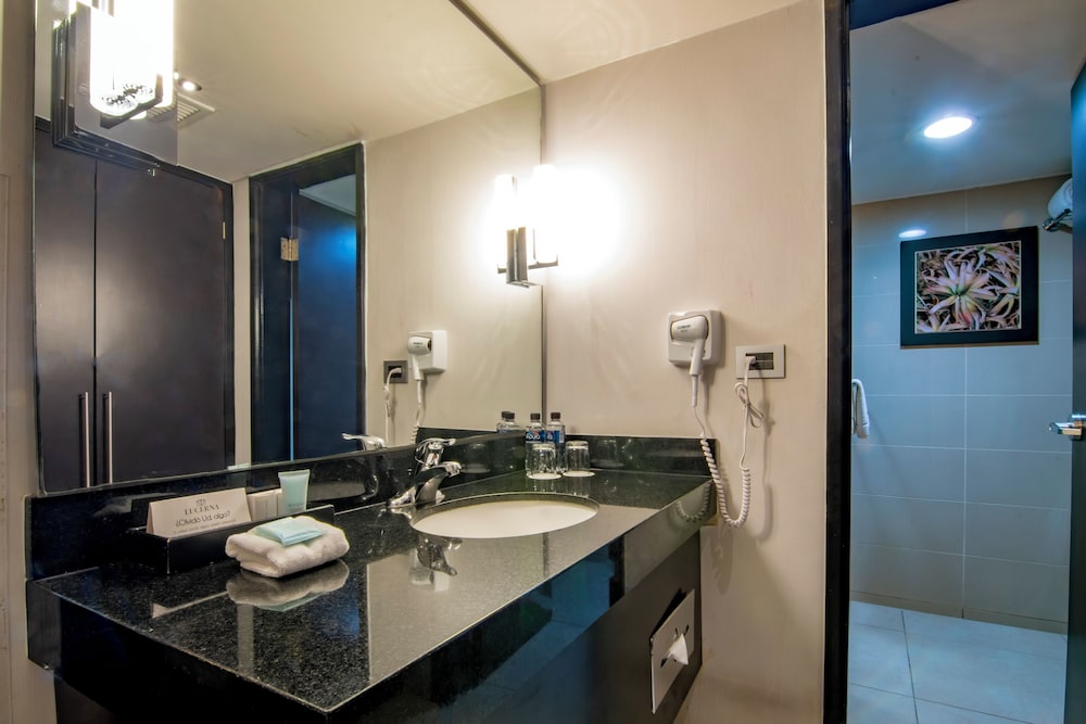 Deluxe Room EXPEDIA - Photo 3