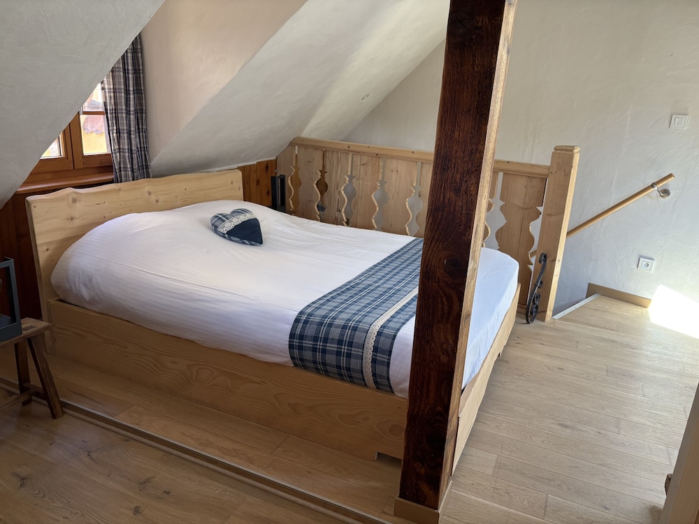 Comfort Studio Suite, Private Bathroom, Courtyard View
