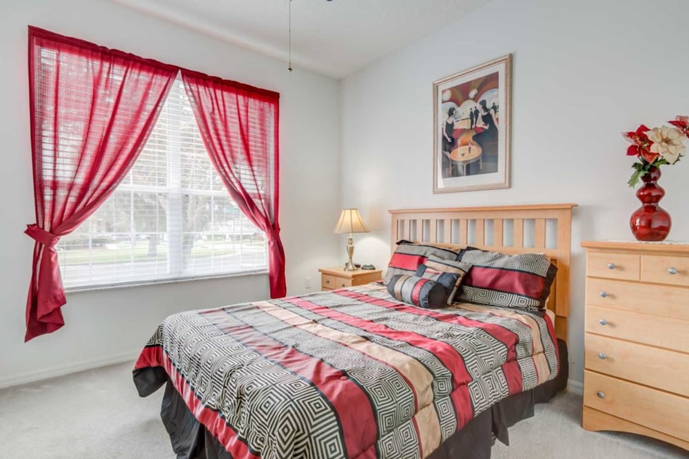 House, 4 Bedrooms photo 1