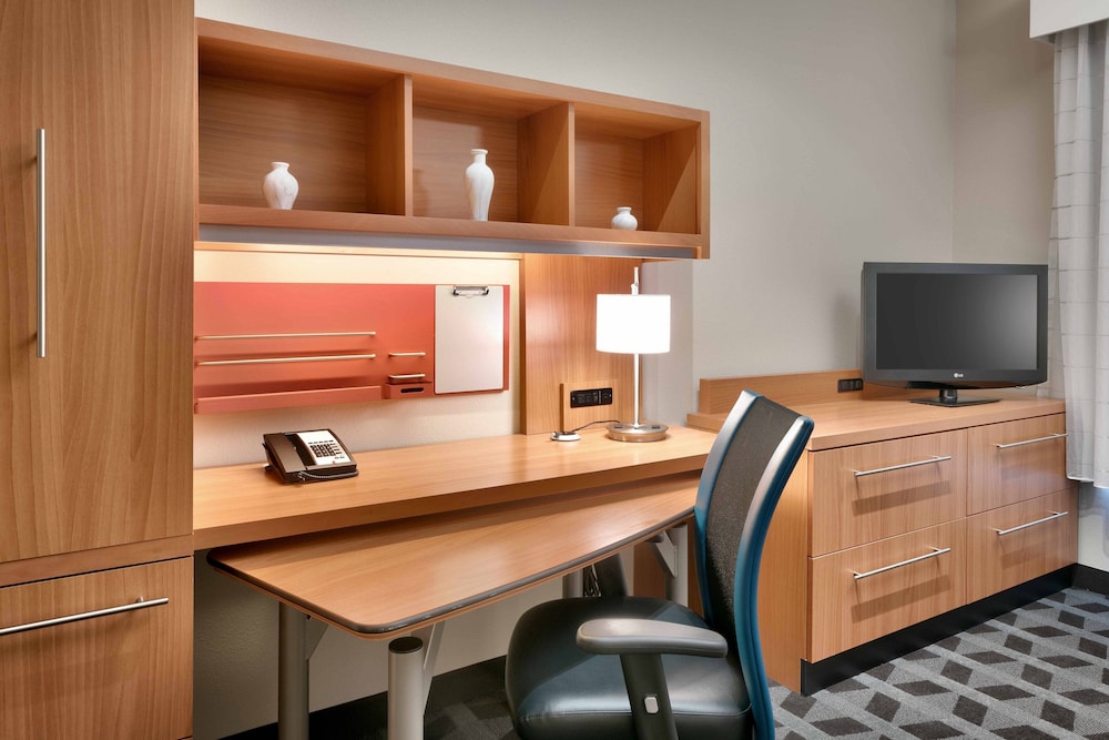 Suite, 1 Bedroom (Mobility/Hearing Accessible, Tub) photo 3