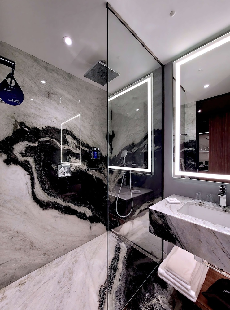 Standard Room - Photo 11