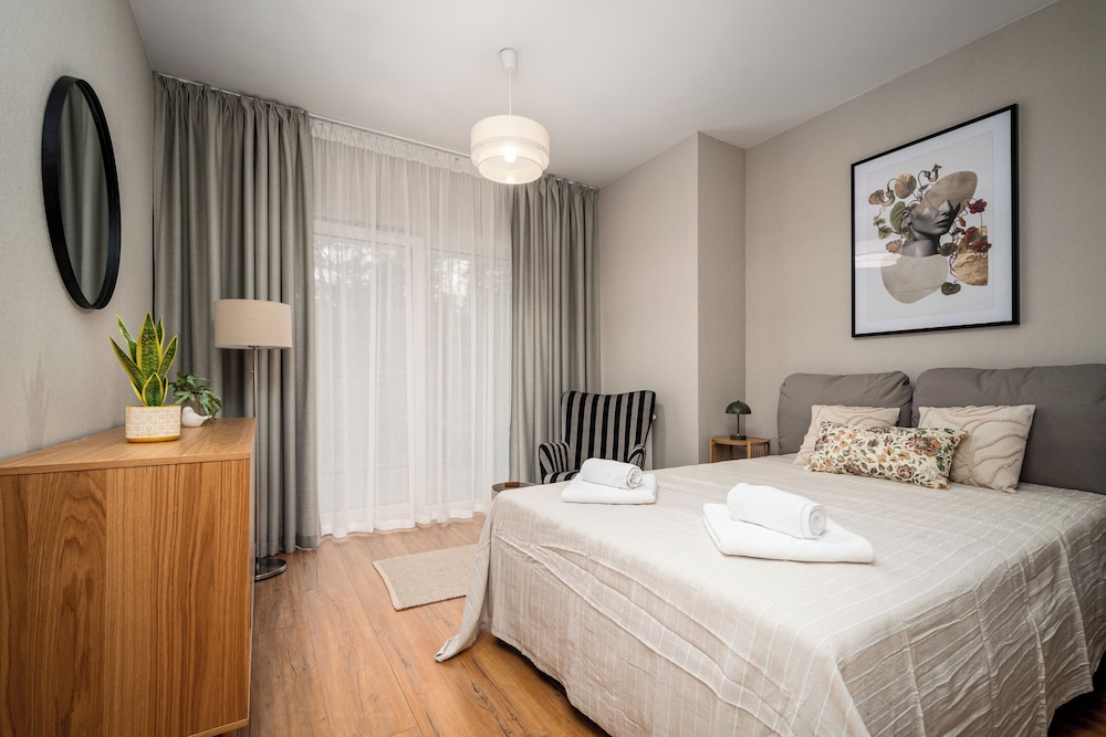 Apartament Rodzinny trzyosobowy z balkonem photo 2
