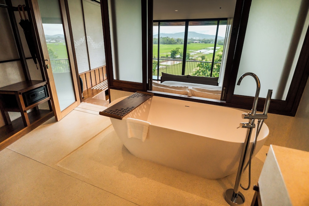 Premium Suite, Balcony, Garden View photo 2