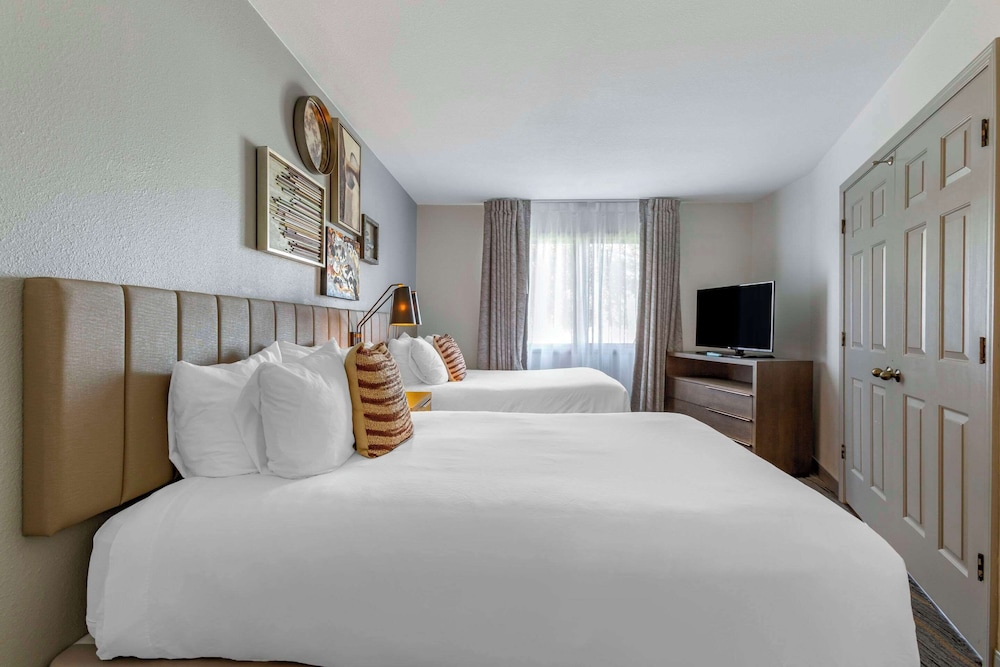Suite, 2 Double Beds, Sofa, Wet Bar, Non-Smoking