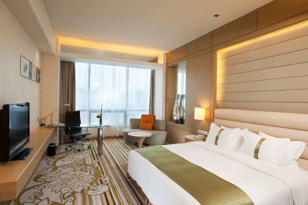 Club Room (Holiday Inn) - Photo 3