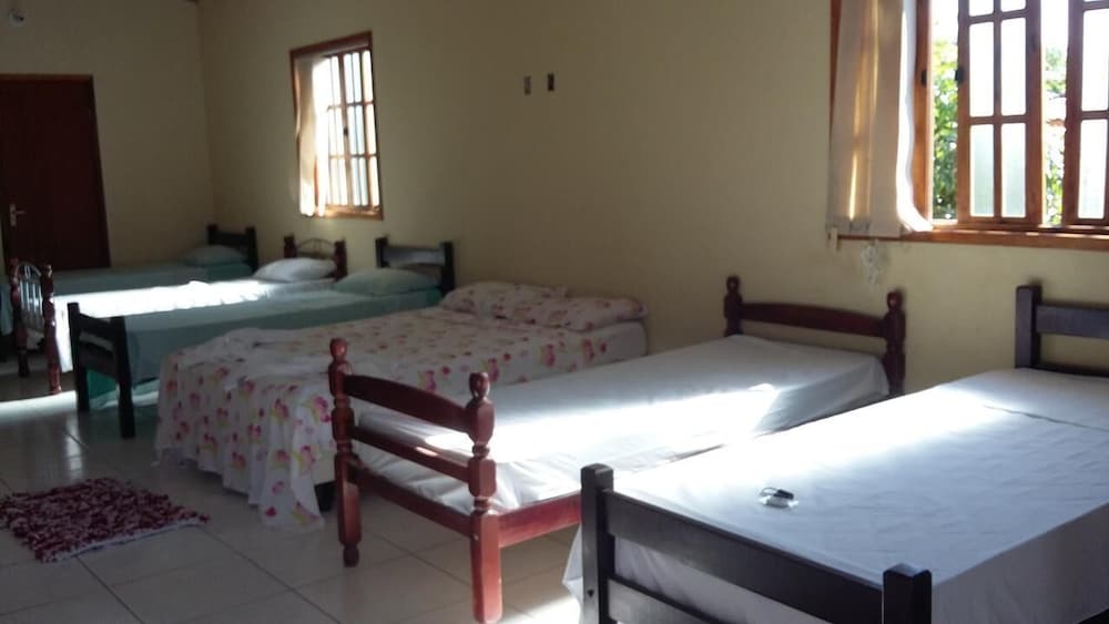 Family Room, Multiple Beds