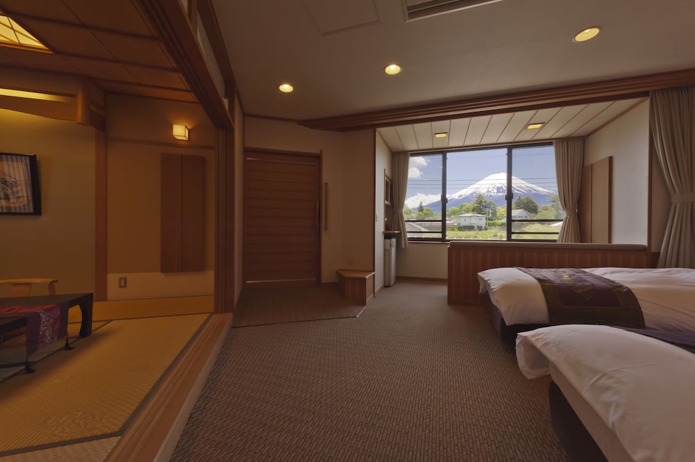 Accessible Japanese Western Room, Smoking, Mt. Fuji View (Main Build.) photo 2