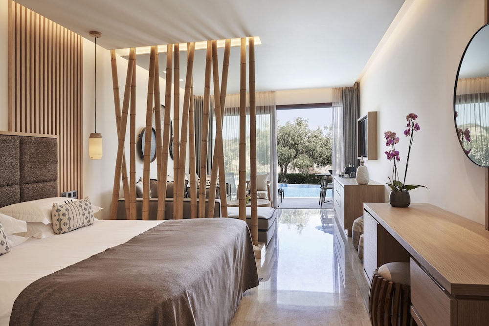 Junior Suite Swim up Inland View - Photo 1
