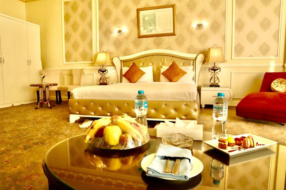 Paradise Imperial Suite - Direct Sea View  & Pool View photo 3