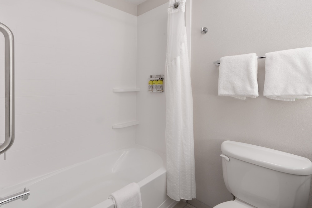 Suite, 2 Queen Beds, Mountain View - Photo 11