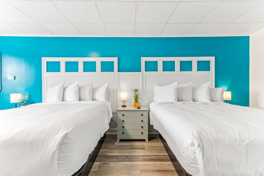 Superior Room, 2 Queen Beds, Kitchenette