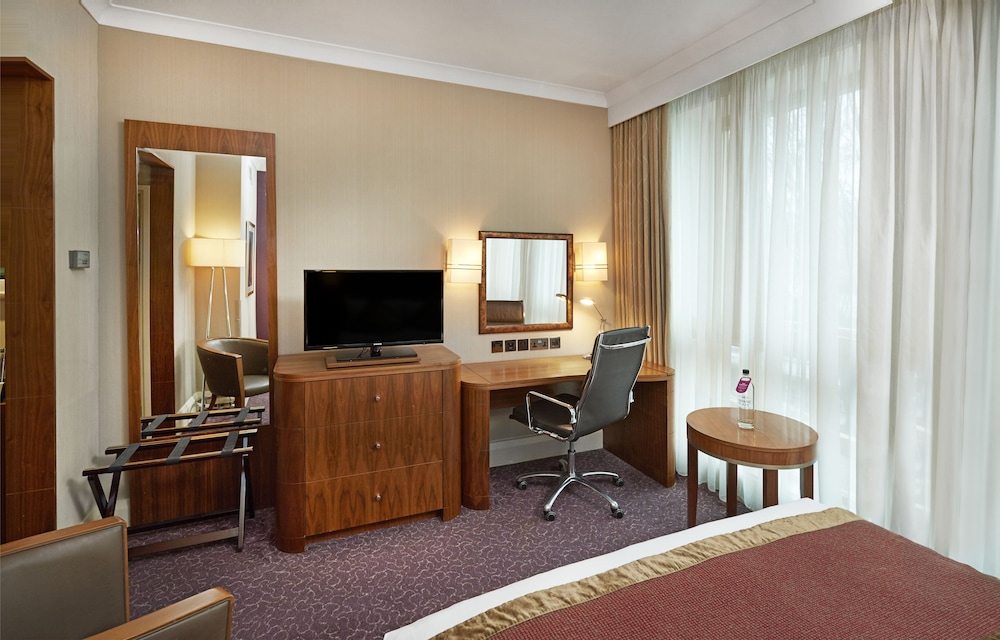 Premium Room, 1 Queen Bed (Top Floor) photo 3