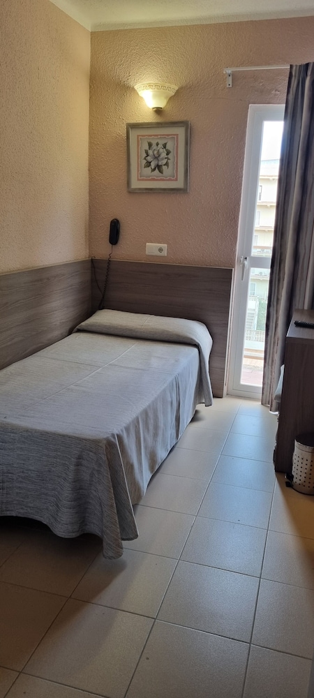 Habitación Estándar Individual con Balcón