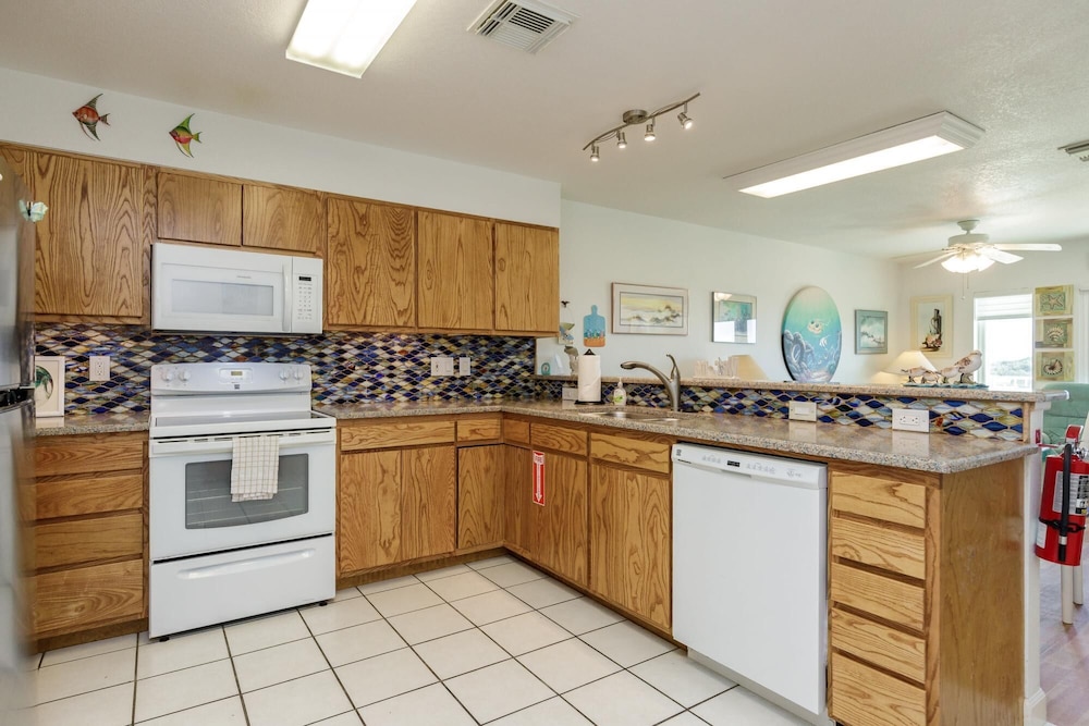 Caribbean Bliss - 3BR Condo Steps From Beach, Billede 38