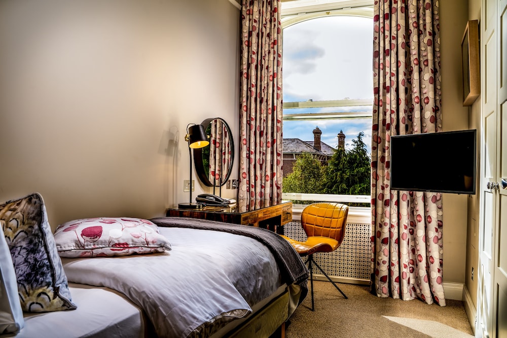 Economy Single Room