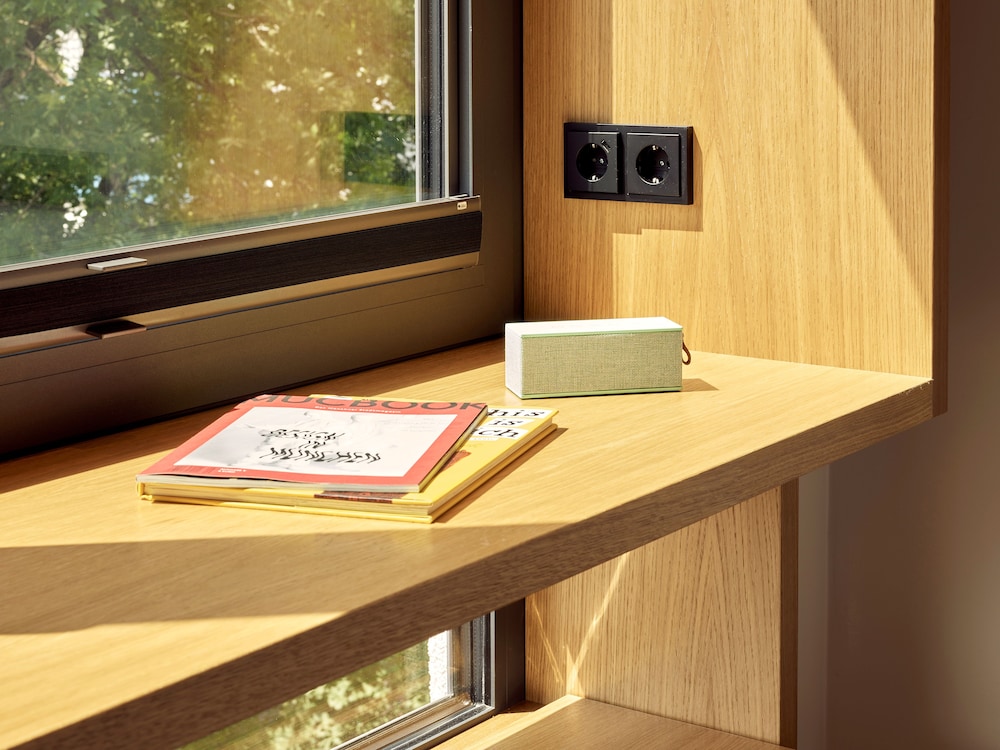 Room, Courtyard View (Compact)