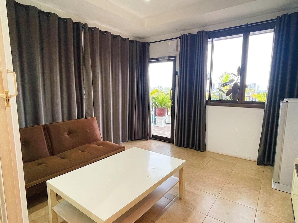Superior Twin Room, City View (Elevator Available) photo 3