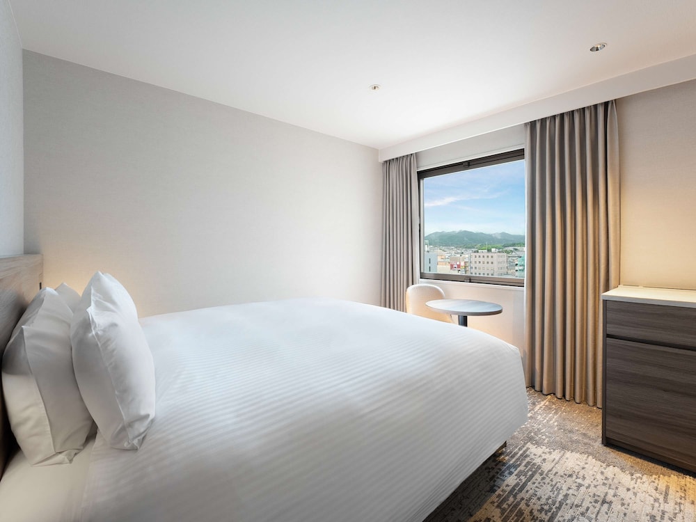 Superior Room, 1 Double Bed (City Side)