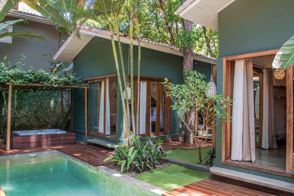 Suite, 2 Bedrooms (Patio)