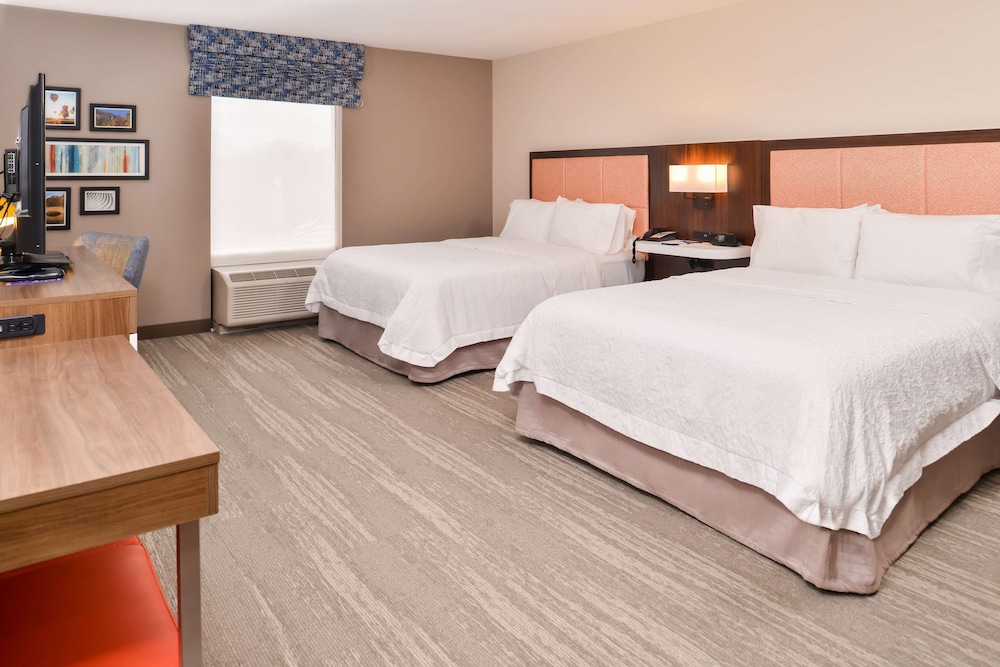 Room, 2 Queen Beds, Accessible, Non Smoking - Photo 2
