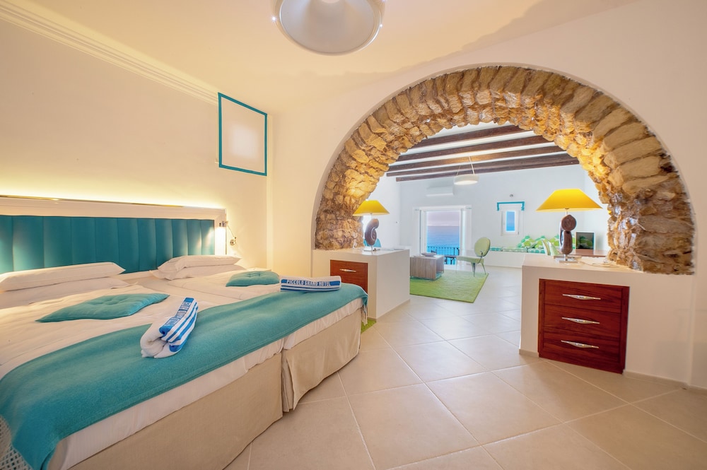 Exclusive Suite, 1 King Bed with Sofa bed, Annex Building