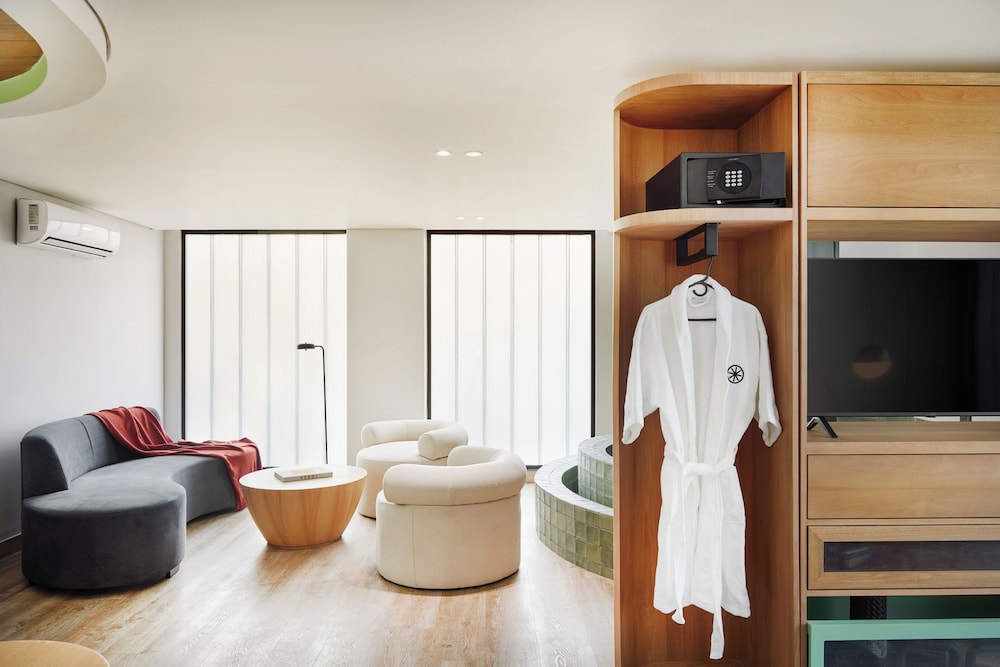 Luxury Suite photo 3
