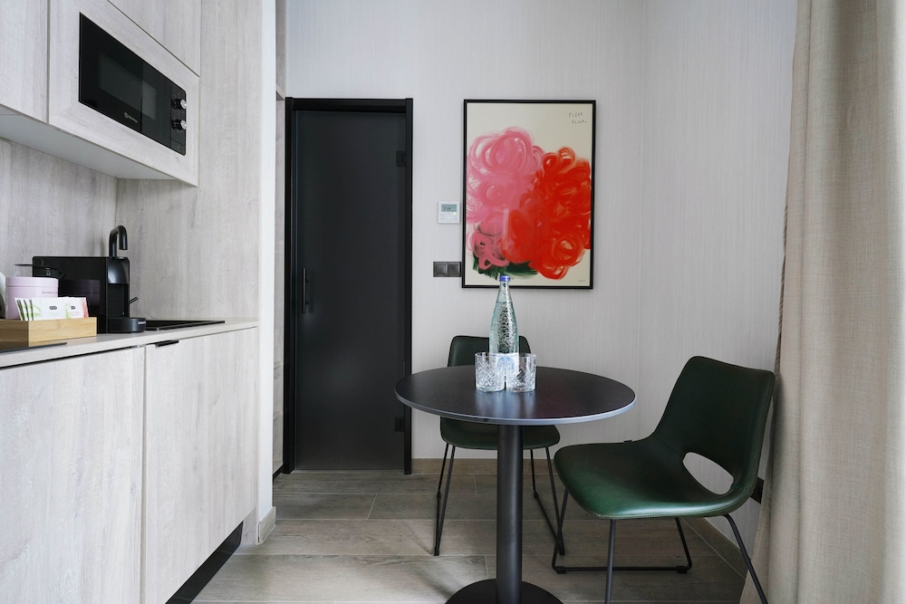 Medium Studio with Kitchenette