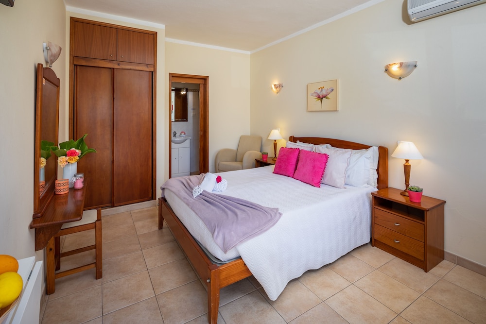 Estudio Estándar, Balcón, Planta Baja
