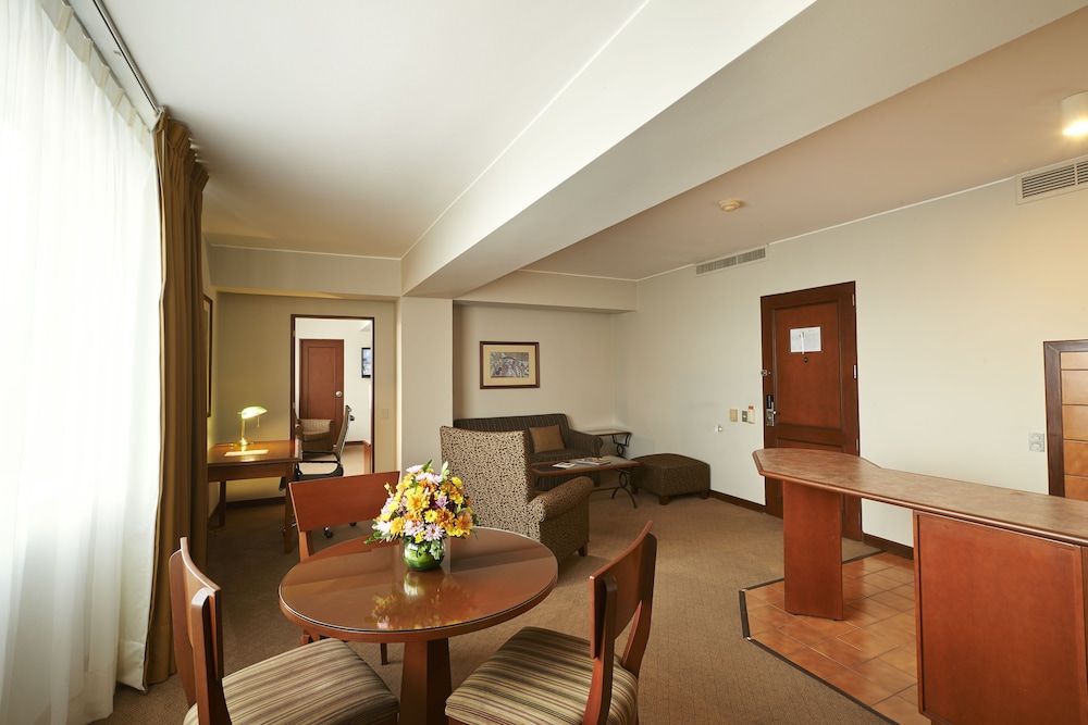 Executive Suite photo 3