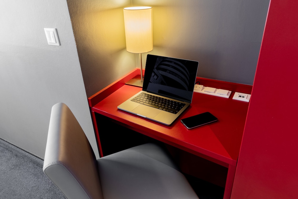 Business Room photo 2