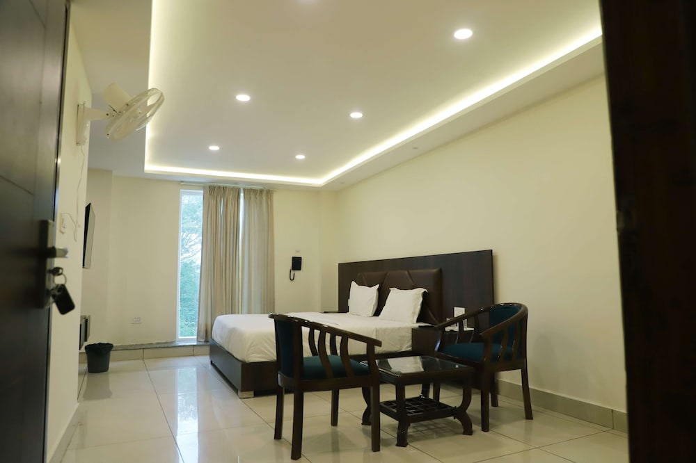 Deluxe Room, Garden View