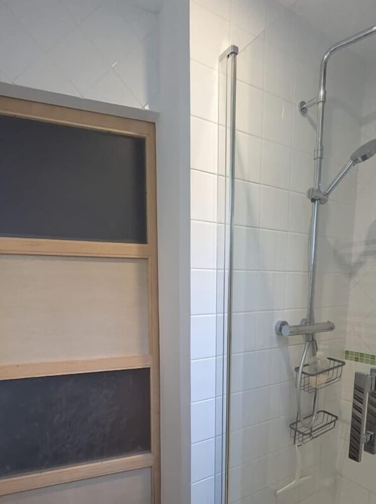 Triple Room, Ensuite (Rose Champagne) - Photo 5