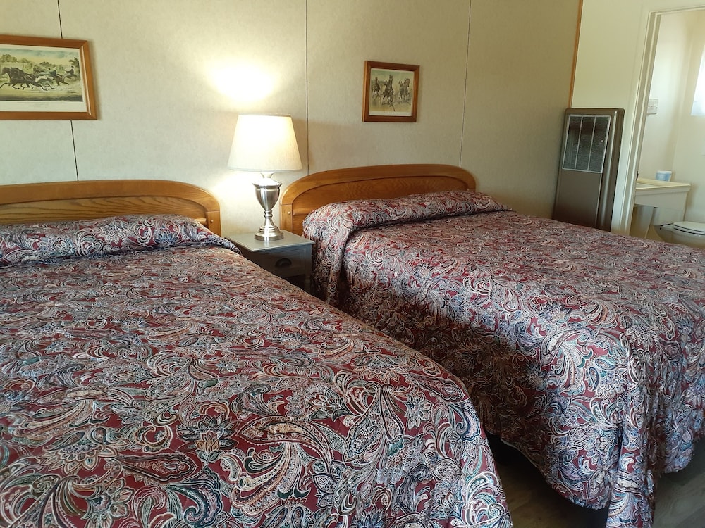 Room, 2 Double Beds photo 3