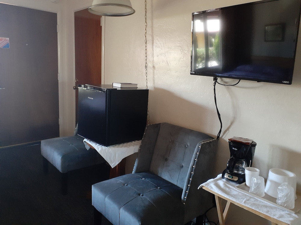 Melody Ranch Motel, Bilde 2